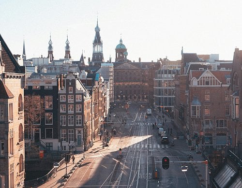 11 kleine manieren om je dag rustiger te beginnen (zonder vroeger op te staan)